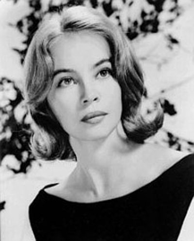  Leslie Caron 