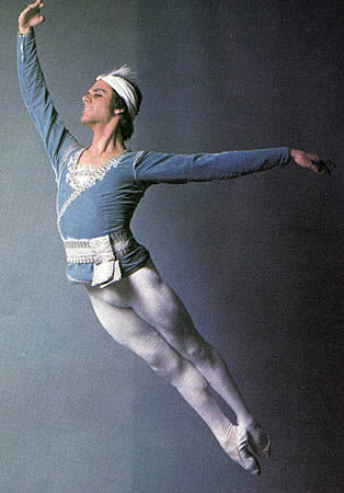 Fernando Bujones the magnificent dancer